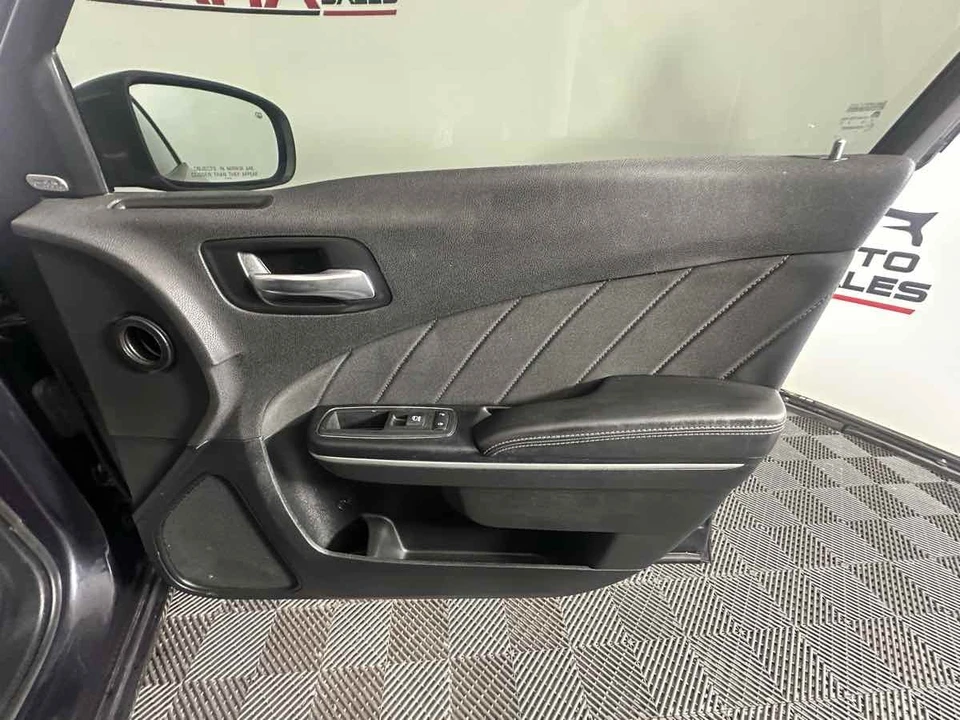 2019 Dodge Charger 7th Gen - Image 16 of 21