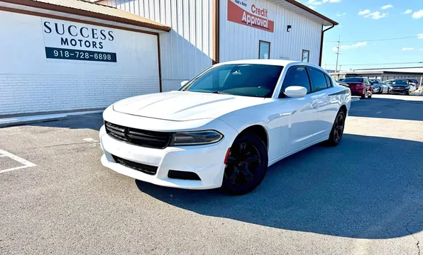 2019 Dodge Charger SXT Sedan 4D