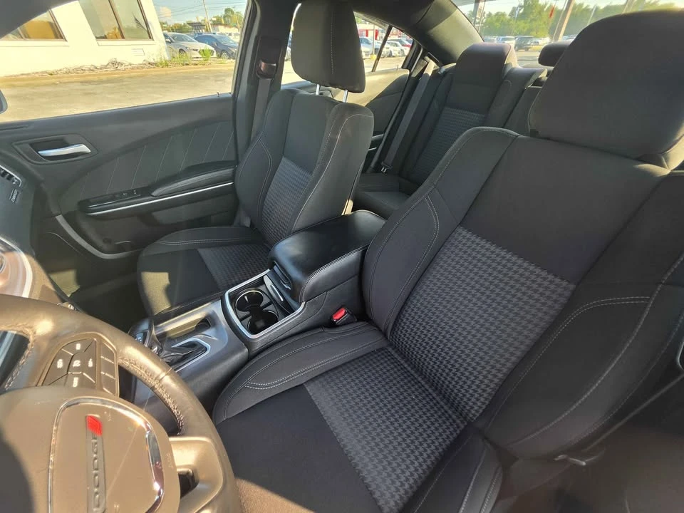 2019 Dodge Charger 7th Gen - Image 14 of 18