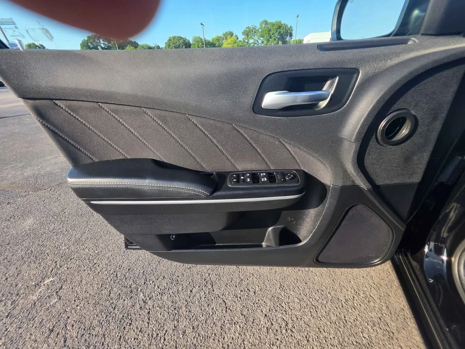 2019 Dodge Charger 7th Gen - Image 16 of 18