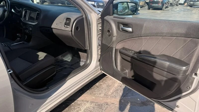 2019 Dodge Charger 7th Gen - Image 9 of 19
