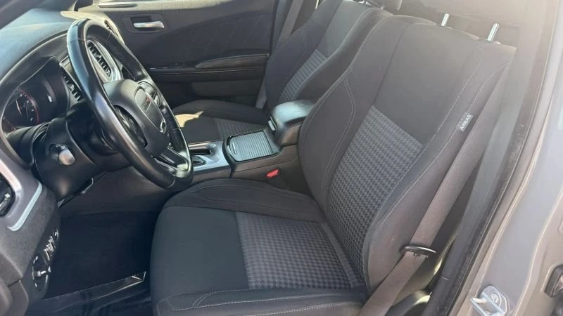 2019 Dodge Charger 7th Gen - Image 17 of 19