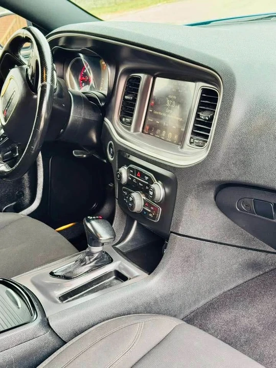 2019 Dodge Charger 7th Gen - Image 17 of 20