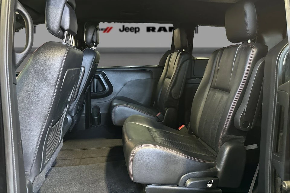 2019 Dodge Caravan - Image 12 of 20