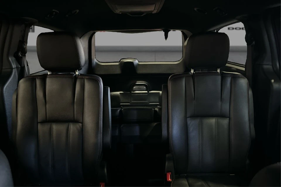 2019 Dodge Caravan - Image 14 of 20