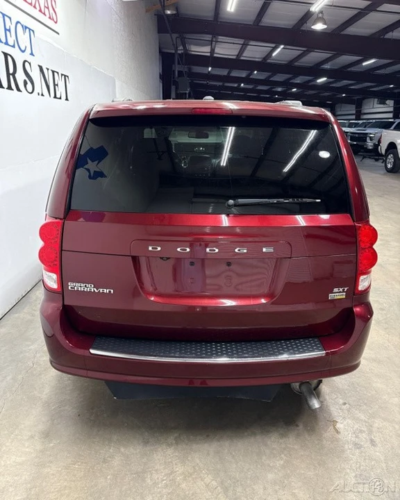 2019 Dodge Caravan - Image 5 of 21
