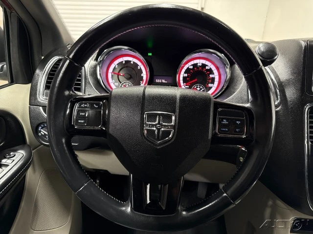 2019 Dodge Caravan - Image 18 of 21