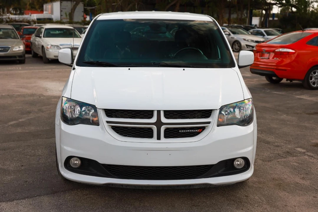 2019 Dodge Caravan - Image 19 of 21