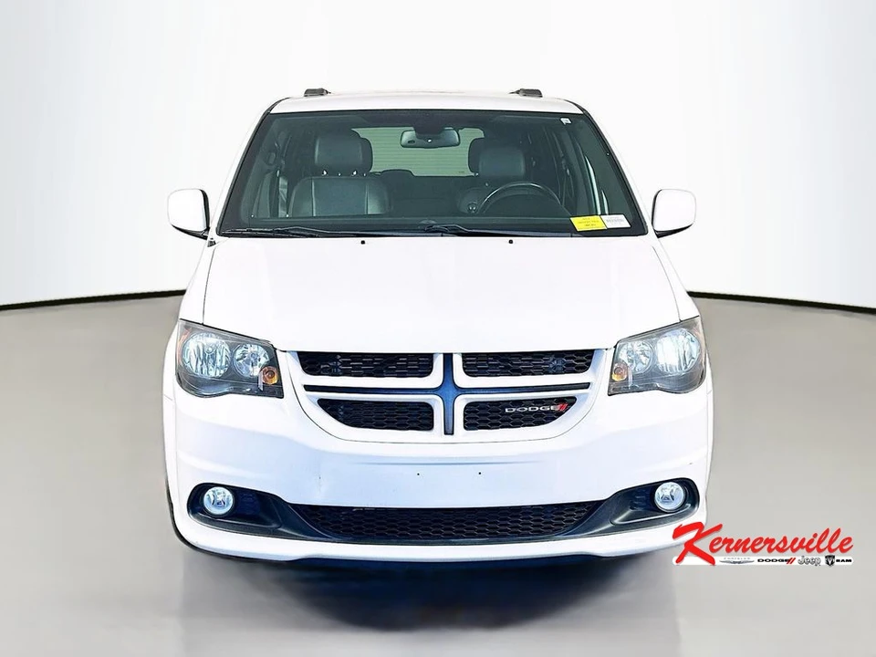 2019 Dodge Caravan - Image 2 of 24