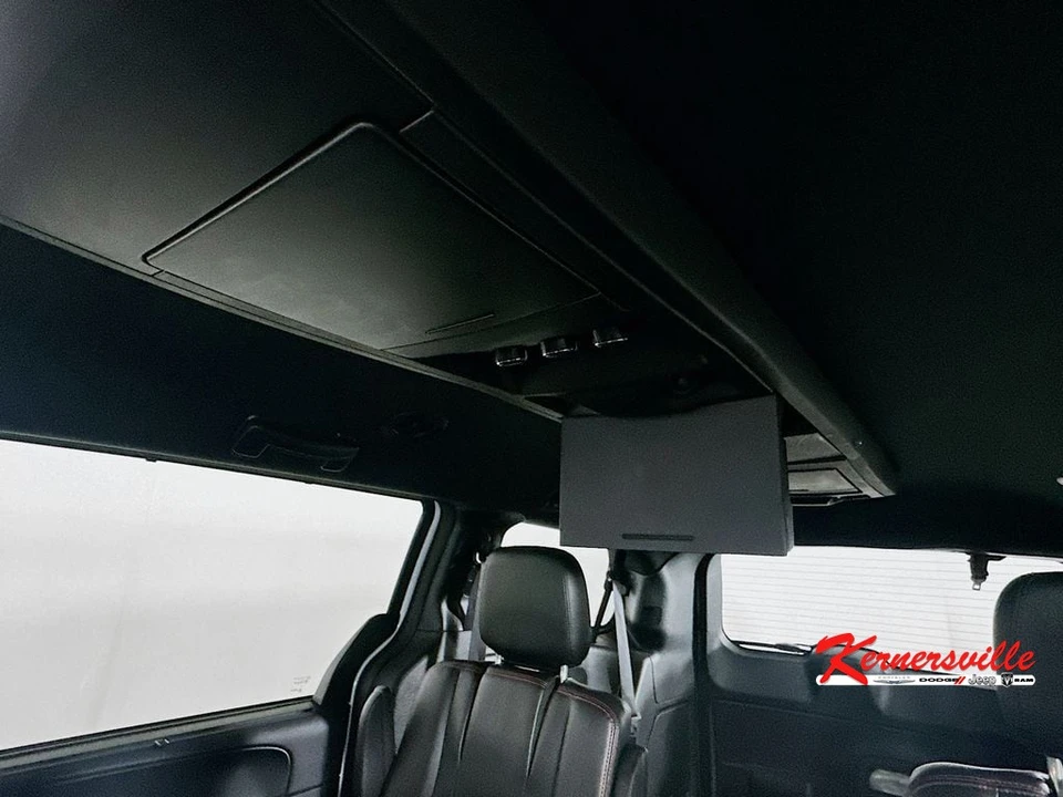 2019 Dodge Caravan - Image 21 of 21