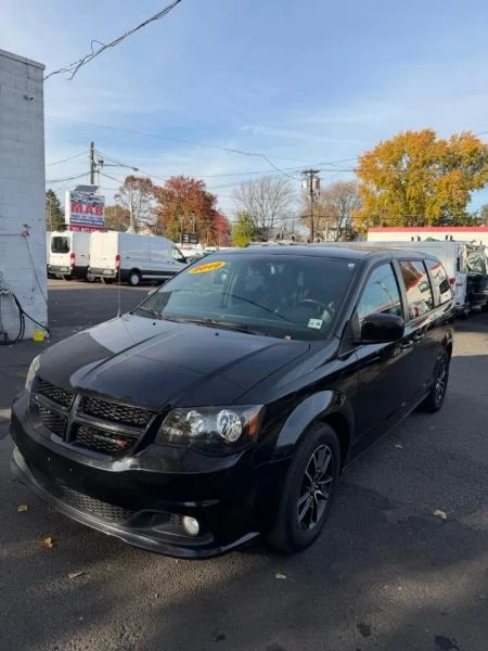 2019 Dodge Caravan - Image 2 of 8