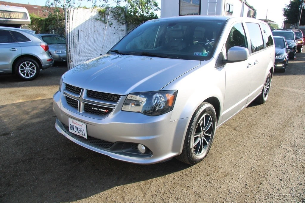 2019 Dodge Caravan - Image 2 of 21