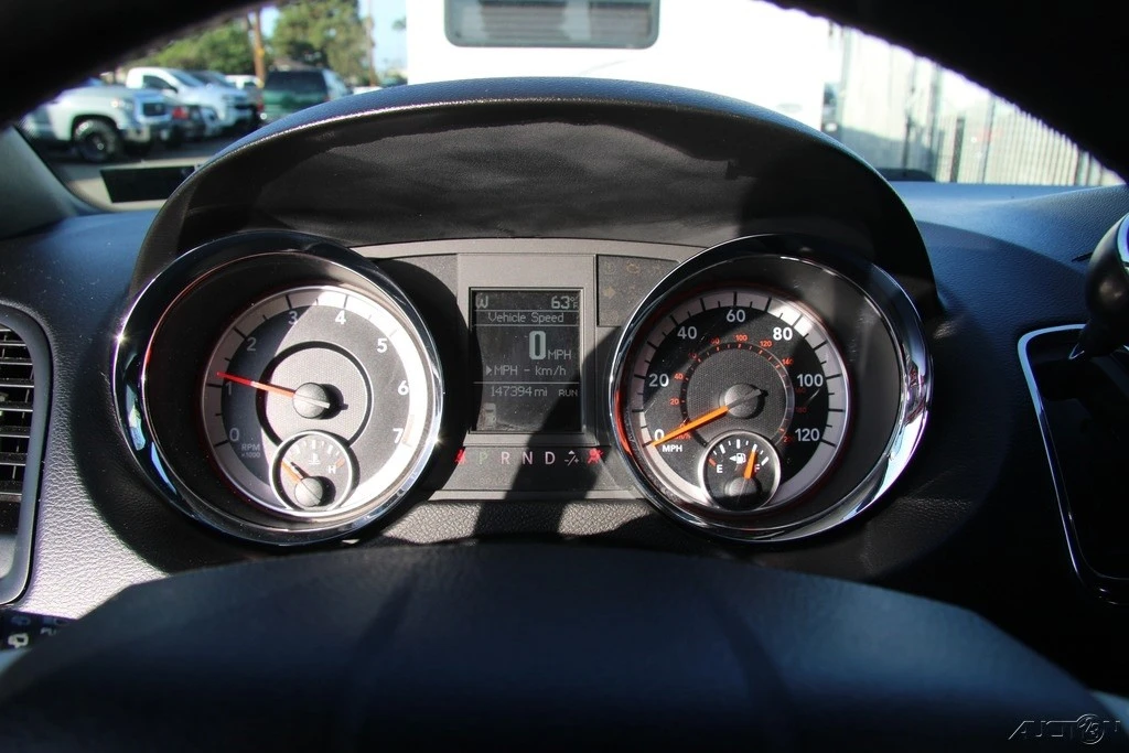 2019 Dodge Caravan - Image 15 of 21