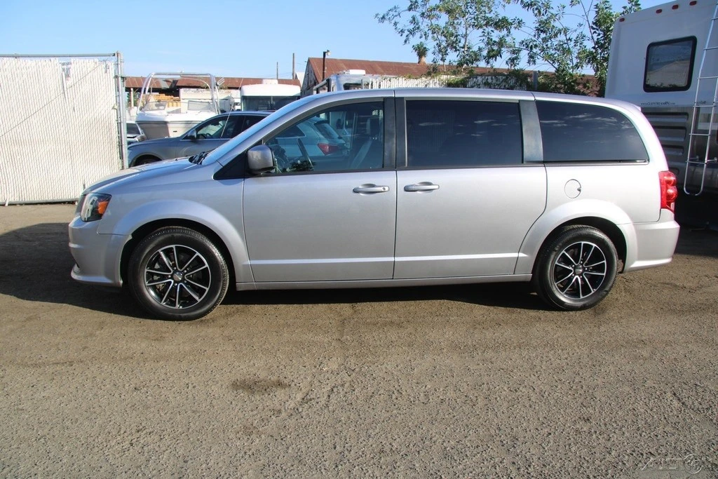 2019 Dodge Caravan - Image 3 of 21