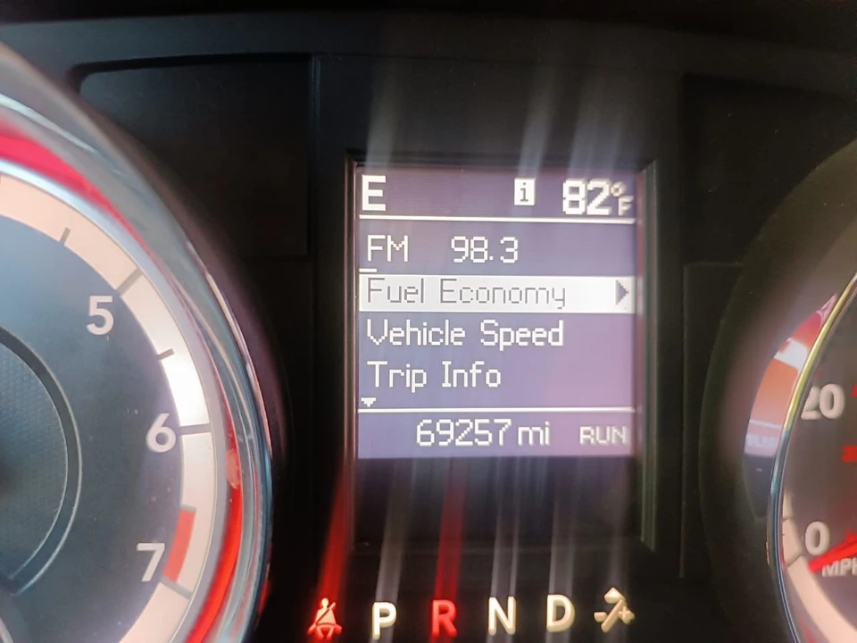 2019 Dodge Caravan - Image 13 of 21