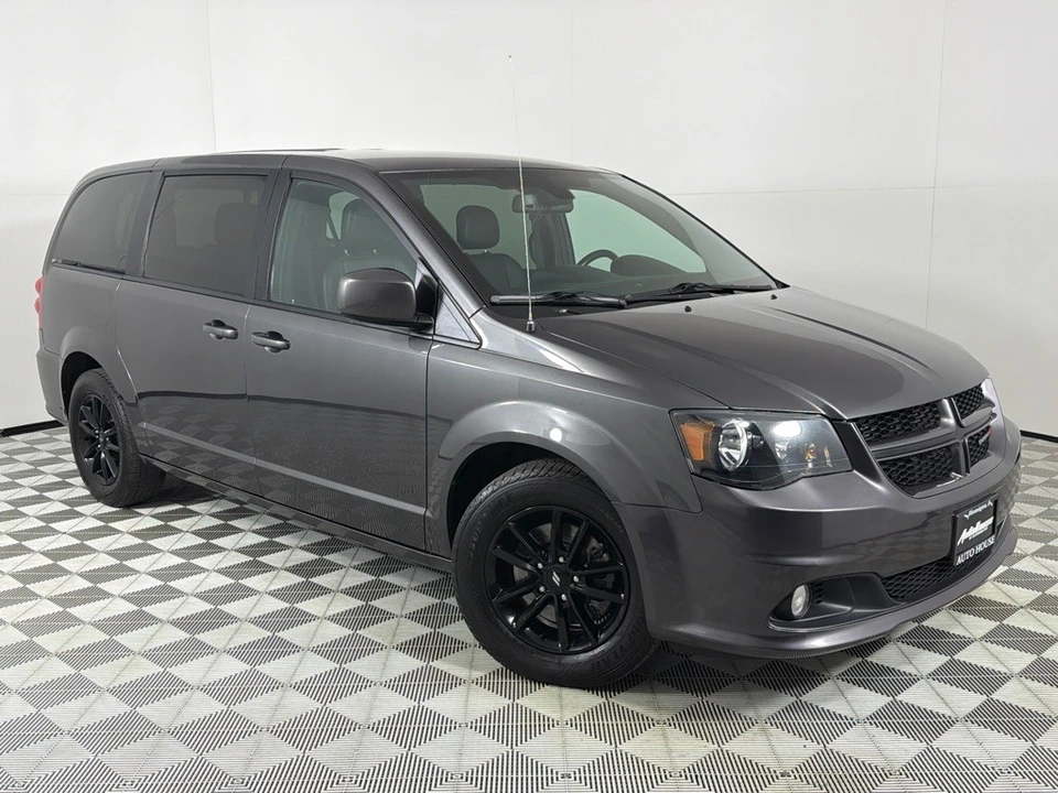2019 Dodge Caravan - Image 2 of 12