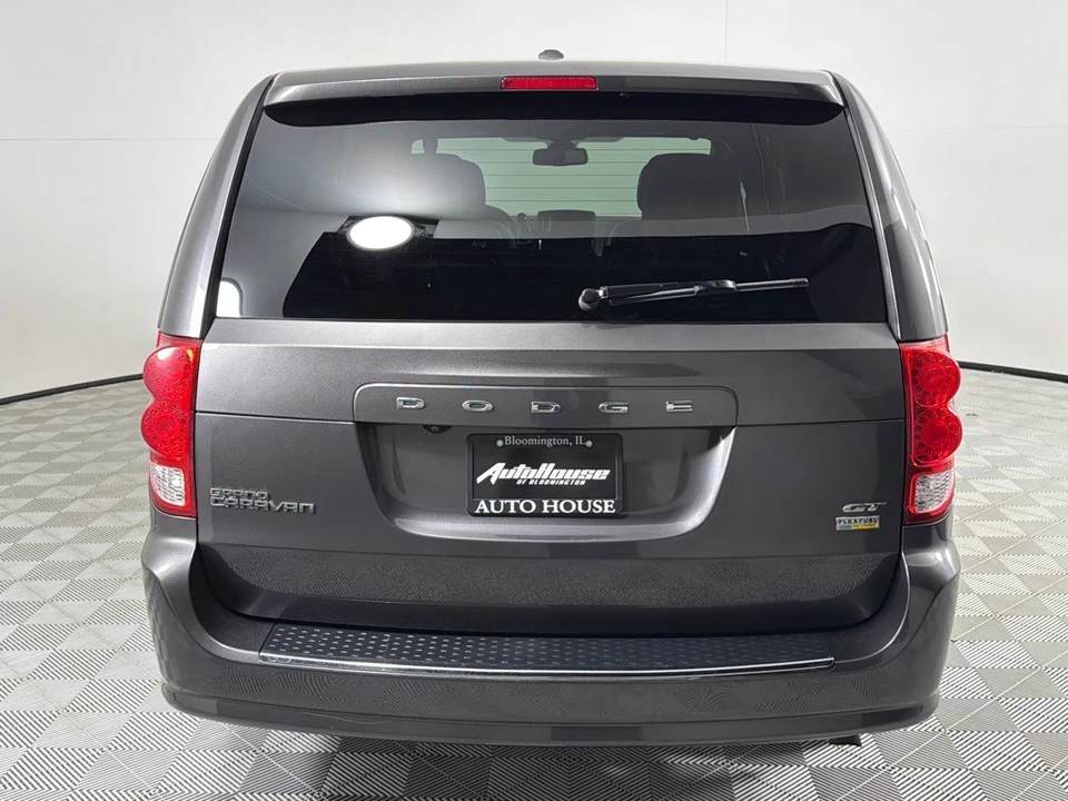 2019 Dodge Caravan - Image 6 of 12