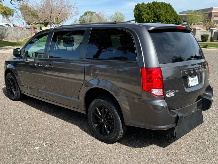 2019 Dodge Caravan - Image 14 of 16