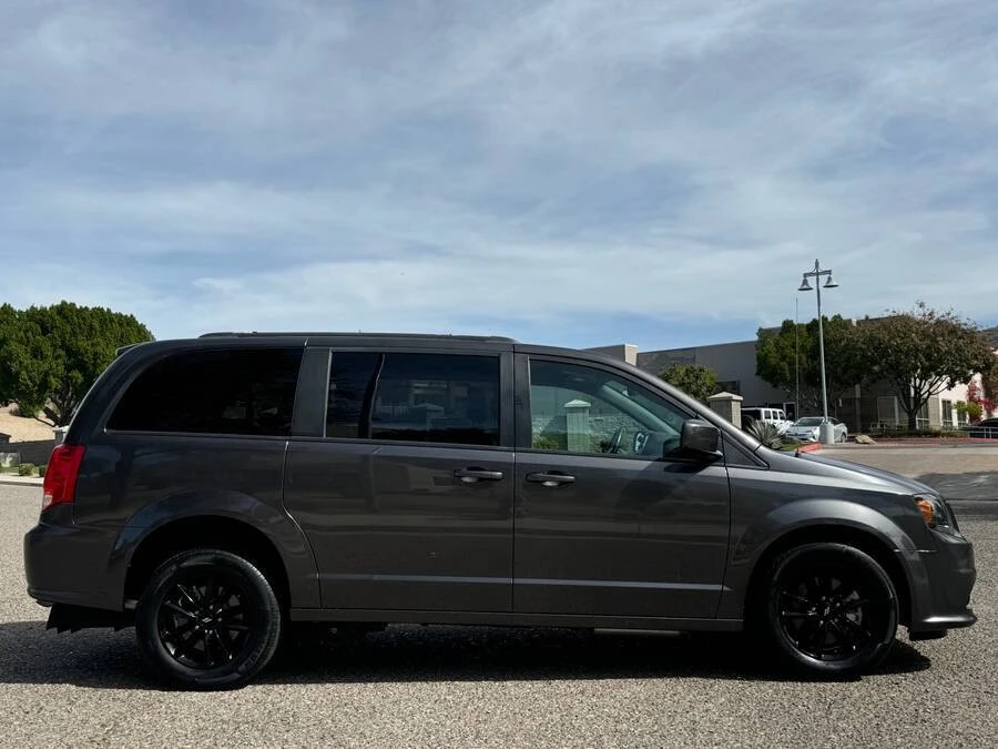 2019 Dodge Caravan - Image 4 of 16