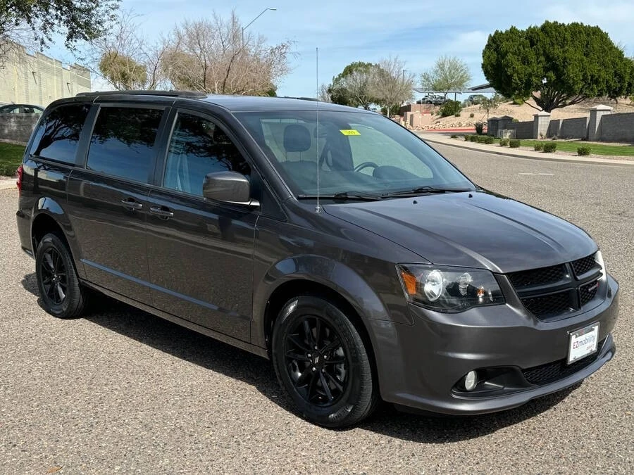 2019 Dodge Caravan - Image 6 of 16