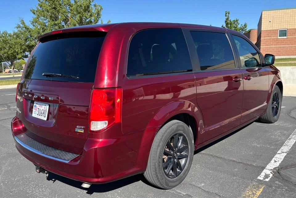 2019 Dodge Caravan - Image 4 of 10