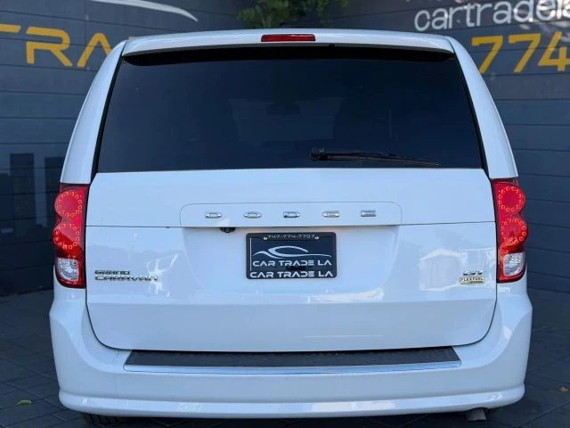 2019 Dodge Caravan - Image 4 of 16