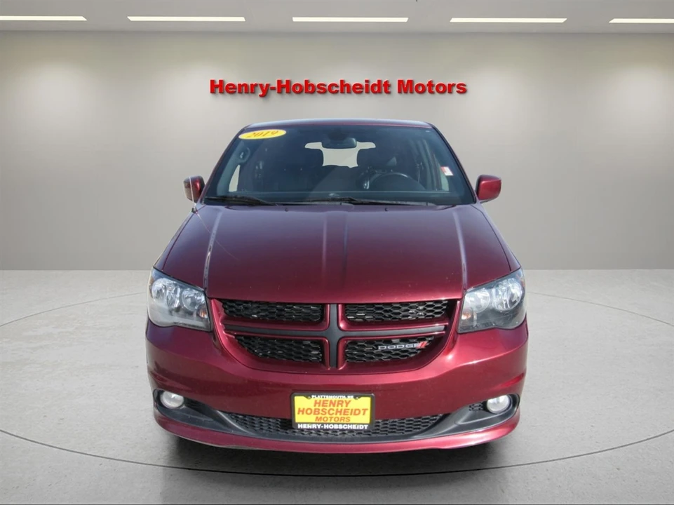 2019 Dodge Caravan - Image 2 of 12