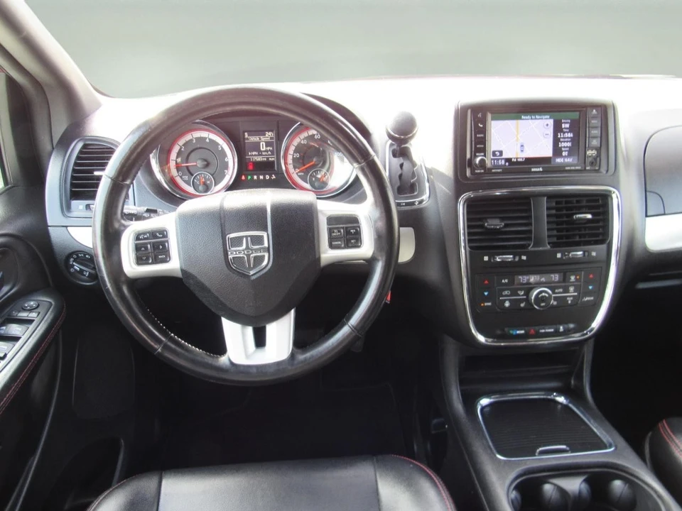 2019 Dodge Caravan - Image 6 of 12