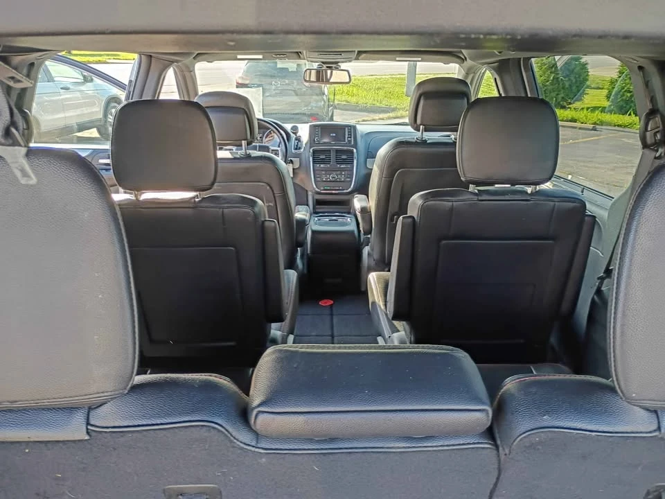2019 Dodge Caravan - Image 10 of 10