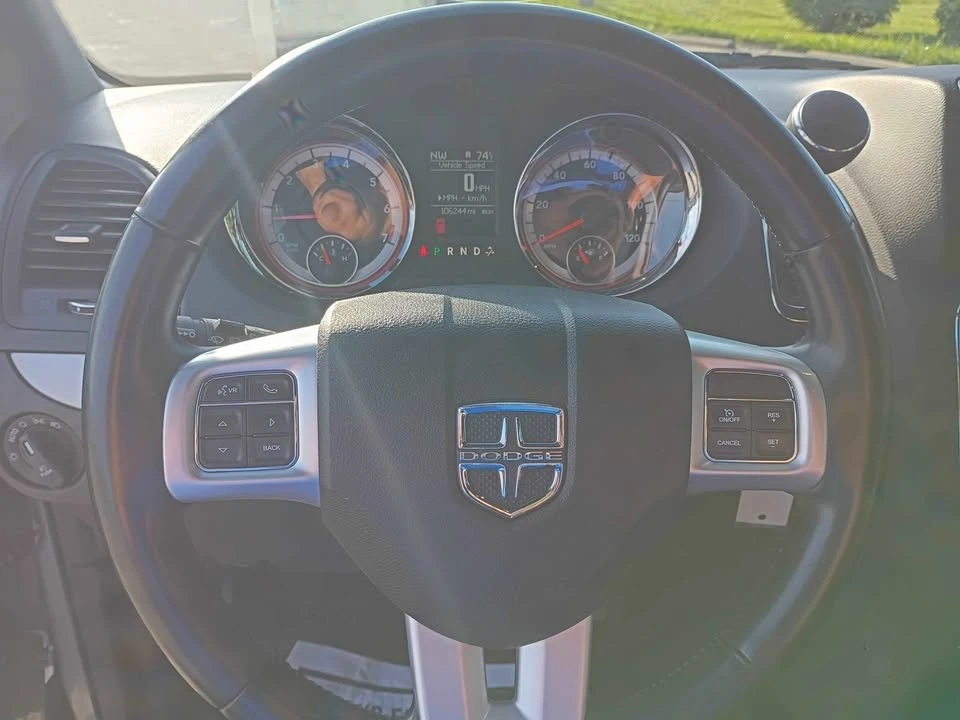 2019 Dodge Caravan - Image 7 of 10