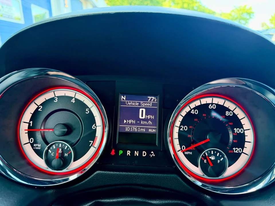 2019 Dodge Caravan - Image 16 of 20