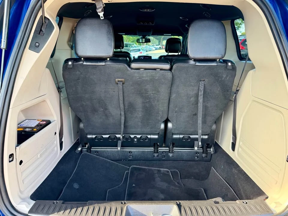 2019 Dodge Caravan - Image 10 of 20