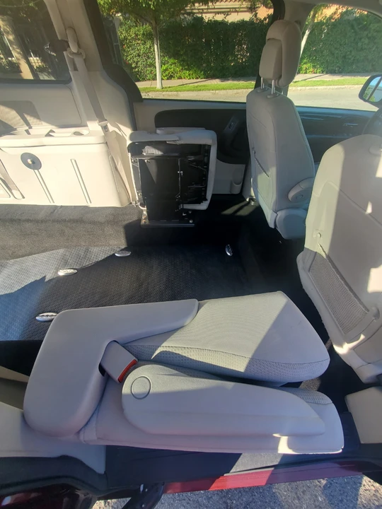2019 Dodge Caravan - Image 20 of 21