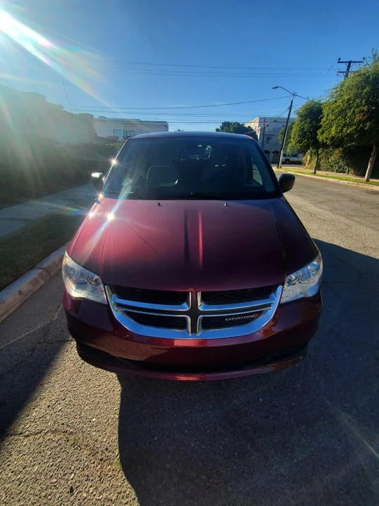 2019 Dodge Caravan - Image 3 of 21