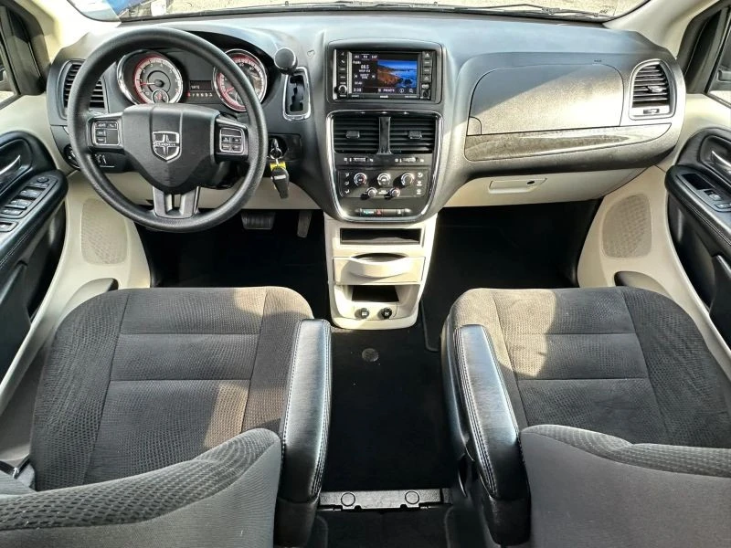 2019 Dodge Caravan - Image 11 of 12