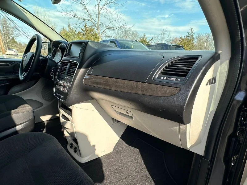 2019 Dodge Caravan - Image 12 of 12