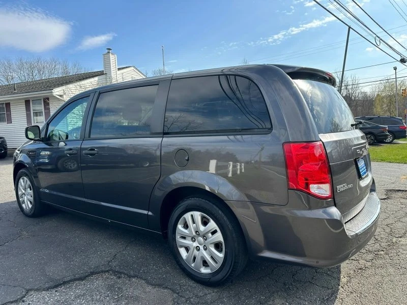 2019 Dodge Caravan - Image 4 of 12