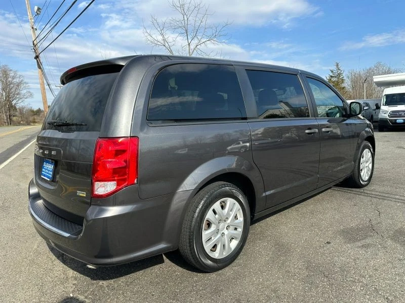 2019 Dodge Caravan - Image 6 of 12