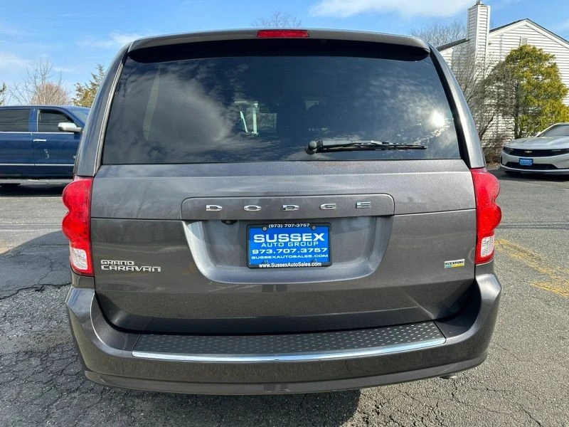 2019 Dodge Caravan - Image 5 of 12
