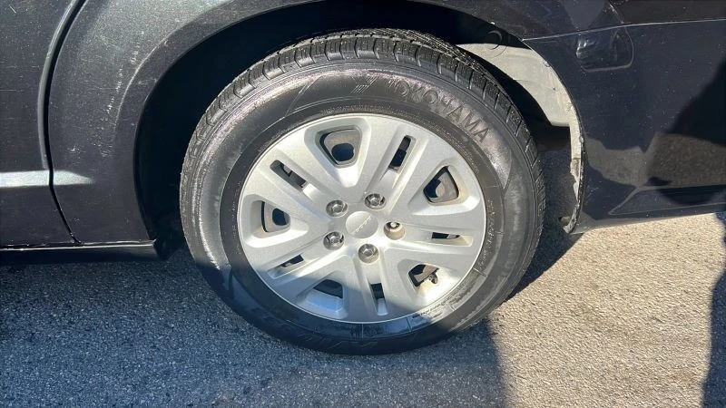 2019 Dodge Caravan - Image 11 of 12