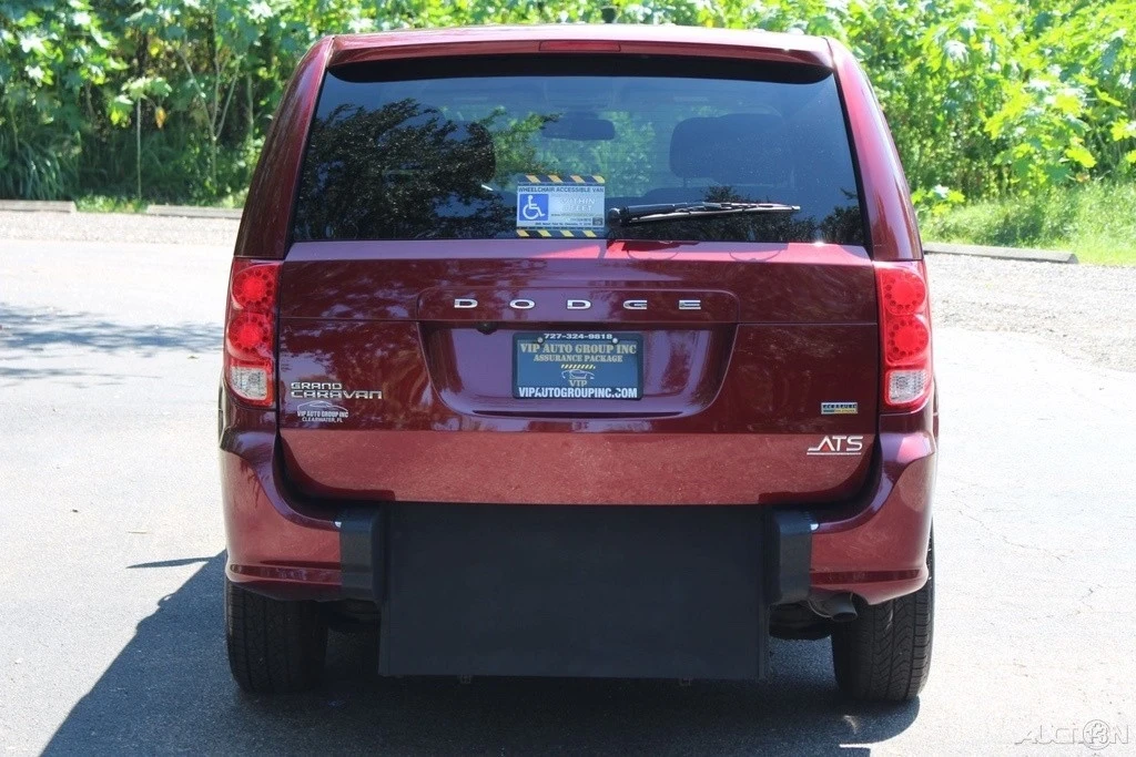 2019 Dodge Caravan - Image 13 of 21