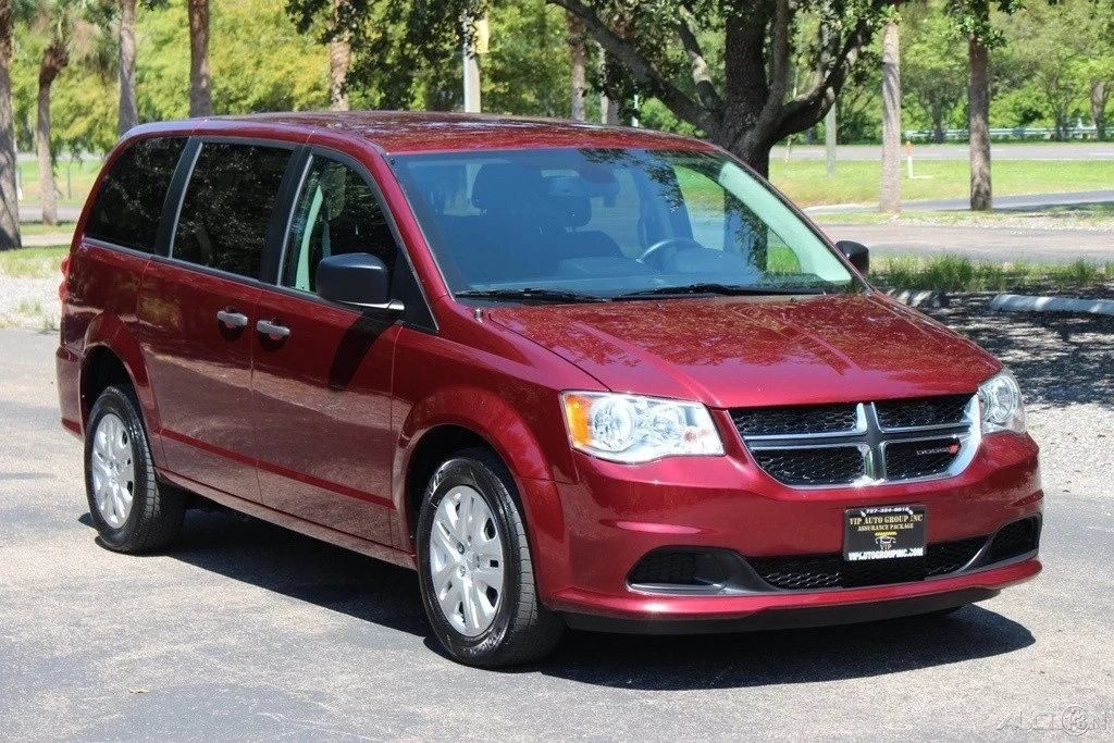 2019 Dodge Caravan - Image 8 of 21