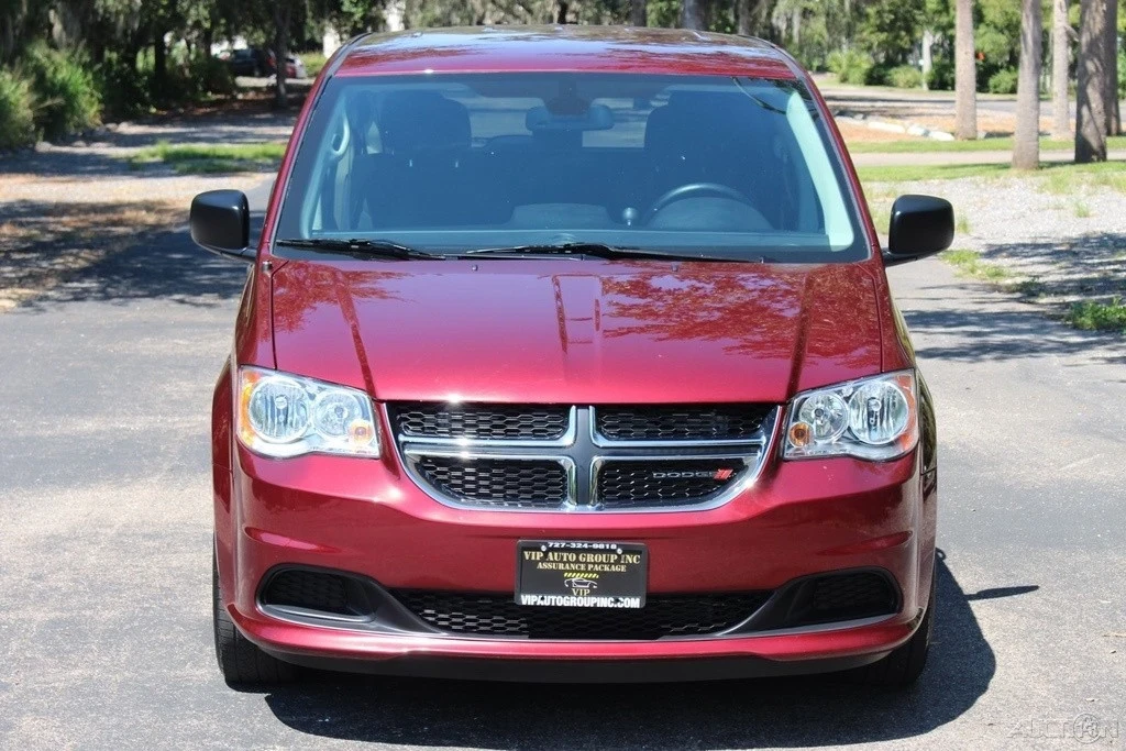 2019 Dodge Caravan - Image 9 of 21