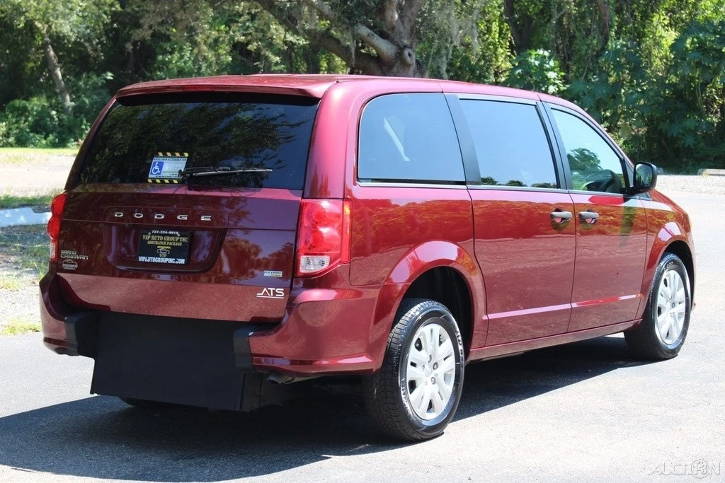 2019 Dodge Caravan - Image 14 of 21