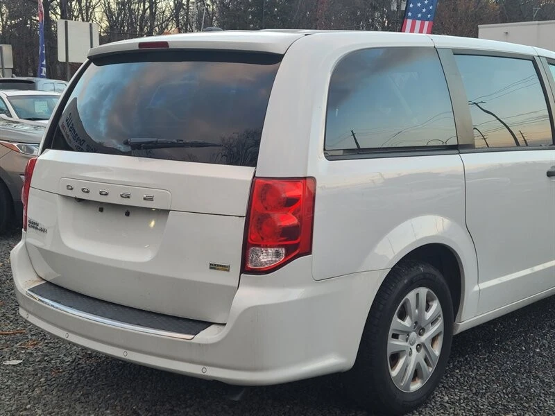 2019 Dodge Caravan - Image 7 of 13