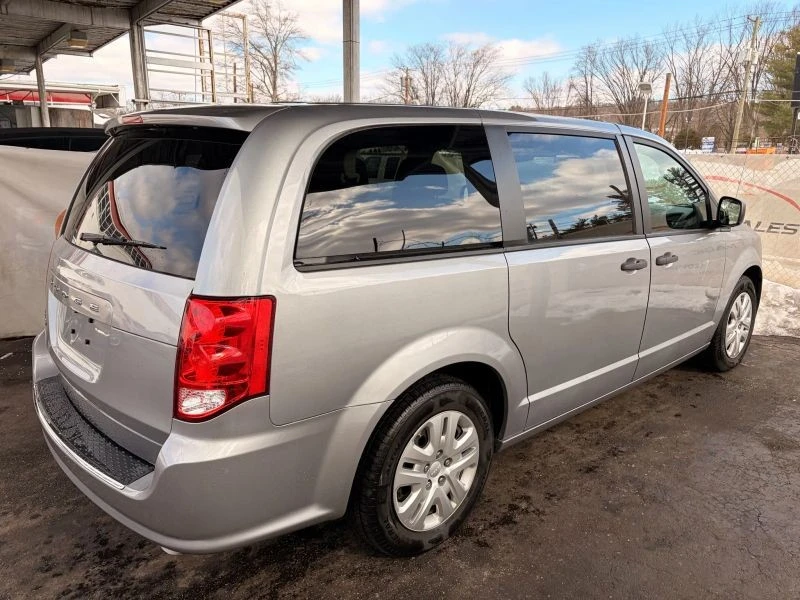 2019 Dodge Caravan - Image 3 of 11
