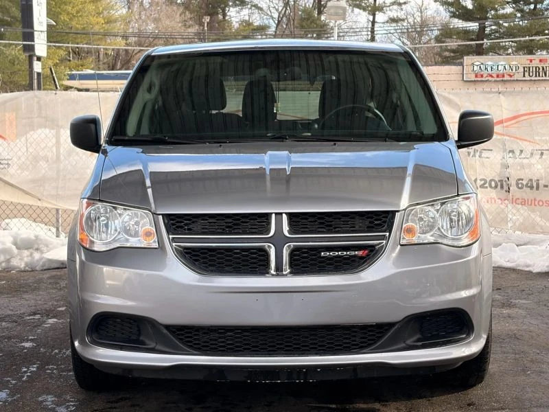 2019 Dodge Caravan - Image 3 of 12