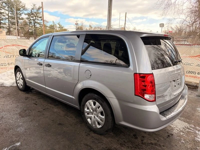 2019 Dodge Caravan - Image 12 of 12
