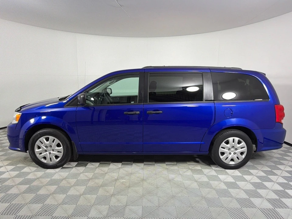 2019 Dodge Caravan - Image 8 of 12