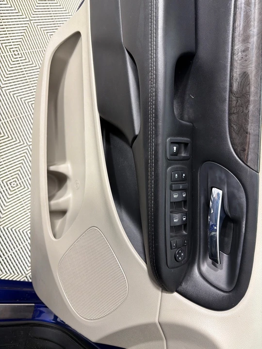 2019 Dodge Caravan - Image 11 of 12